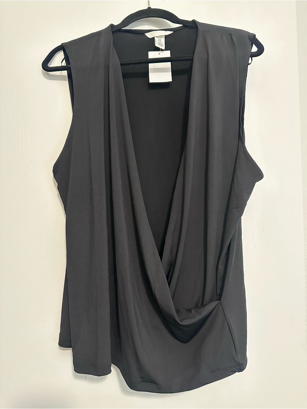 H&M Black Draped V-Neck Sleeveless Camisole